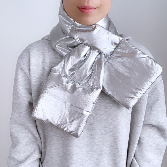 CHIC Puffer Down Neck Warmer Scarf- SILVER - Picture 5 of 8